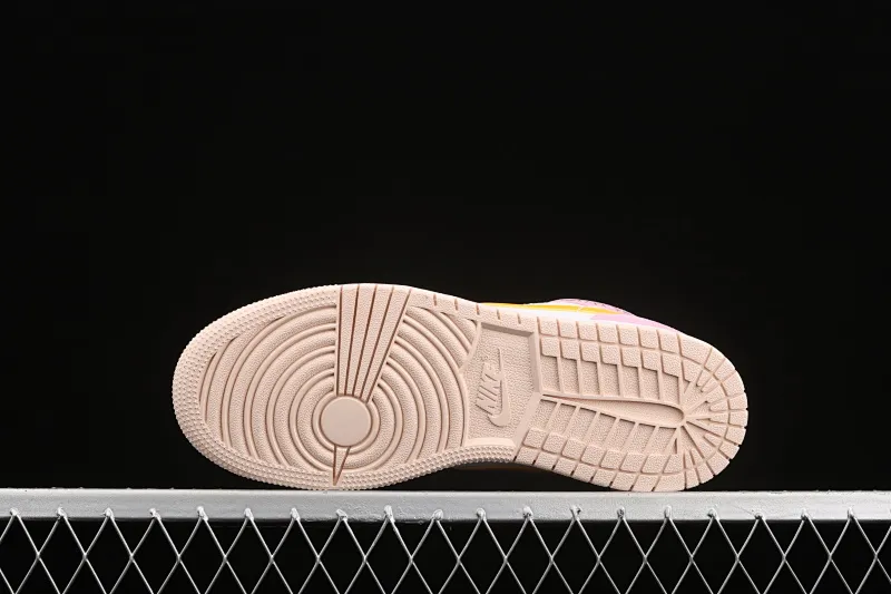 All Categories Air Jordan Jordan Series Basketball Shoes Air Jordan 1 Mid Air Jordan 1 Mid AJ1 Joe 1 Girly Pink China Basketball Shoes DC9517-600